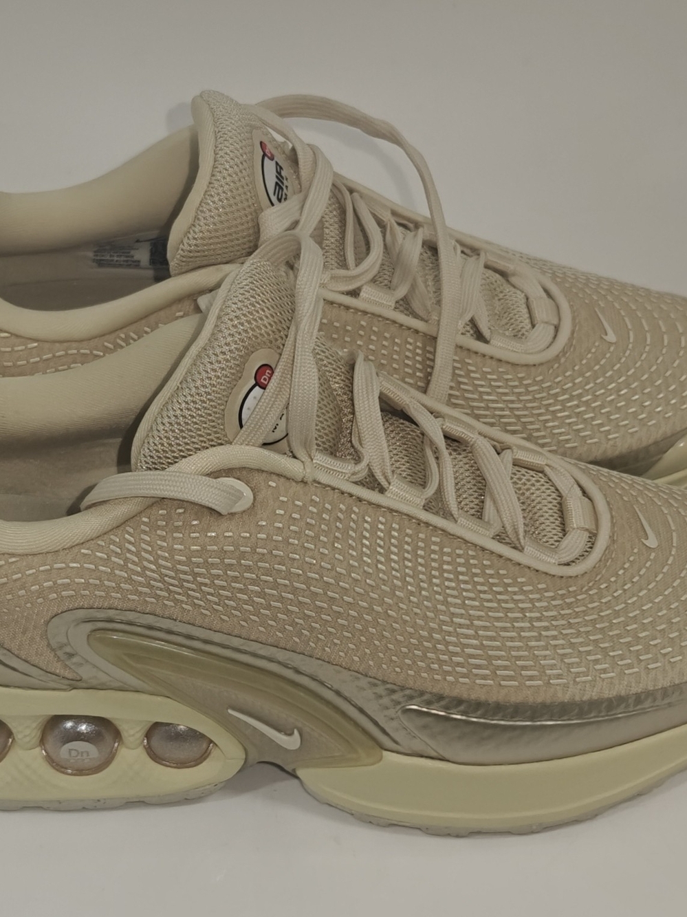 Nike Air Max DN Athletic Shoes Light Khaki Team Gold Womens 7